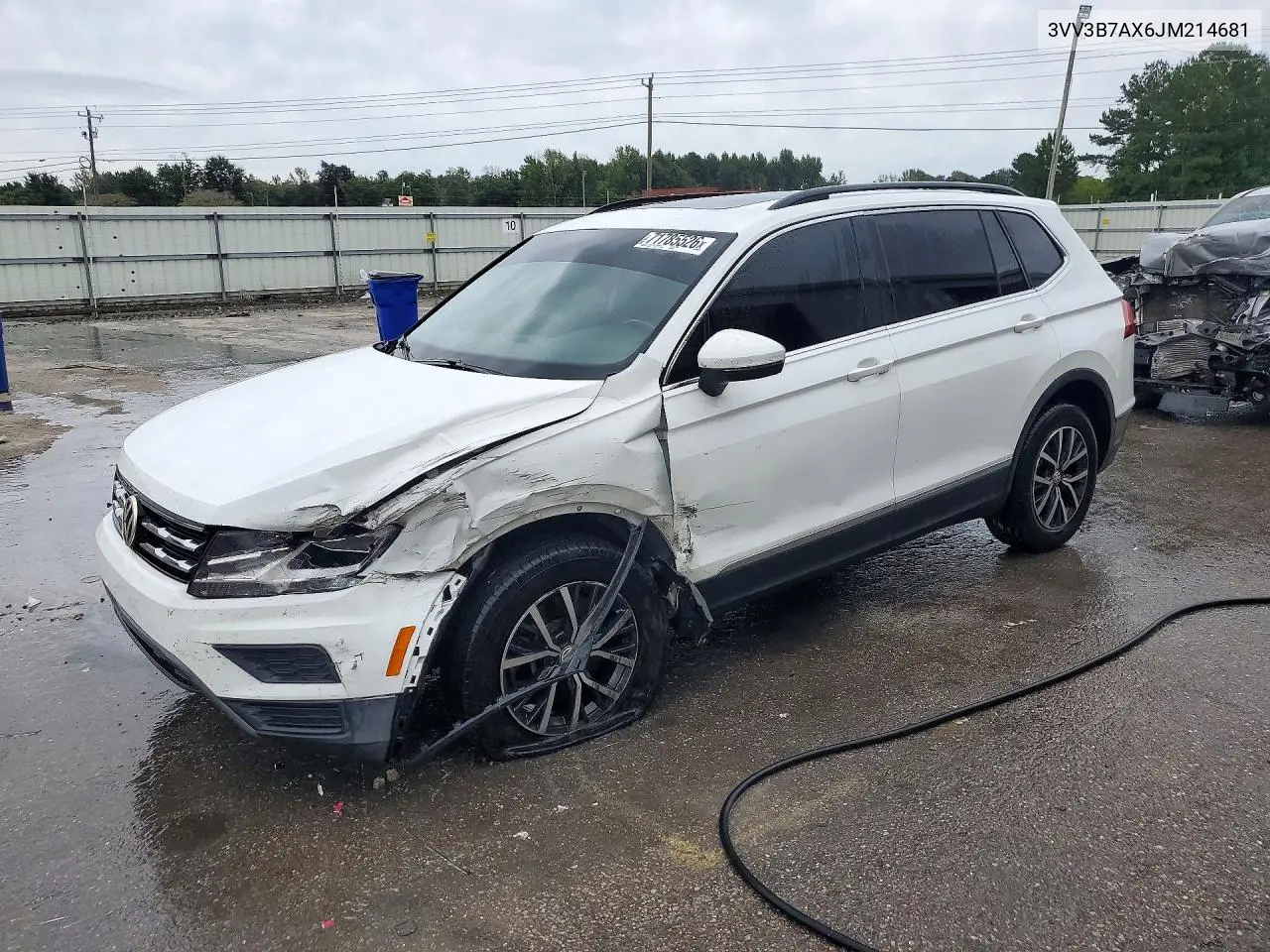VOLKSWAGEN TIGUAN 2018, VIN 3VV3B7AX6JM214681