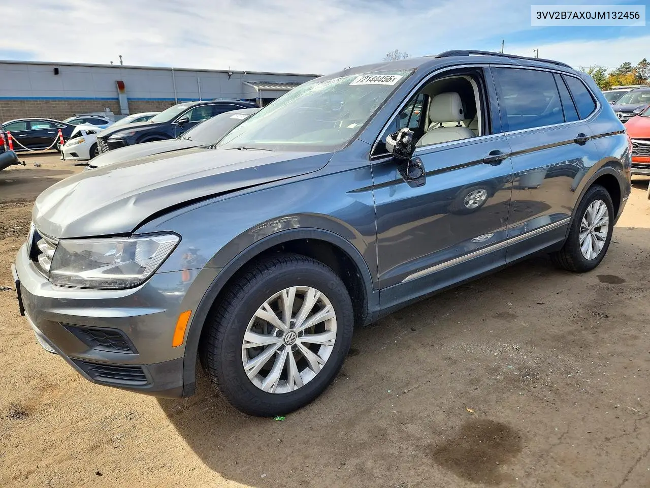 VOLKSWAGEN TIGUAN 2018, VIN 3VV2B7AX0JM132456