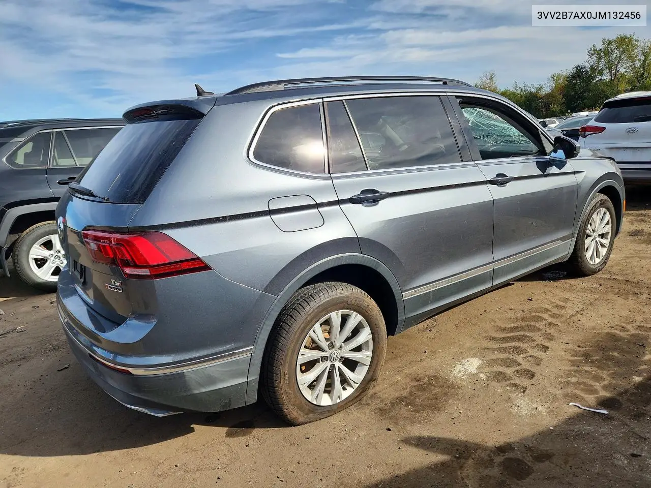 2018 VOLKSWAGEN TIGUAN VIN 3VV2B7AX0JM132456 — фото 3
