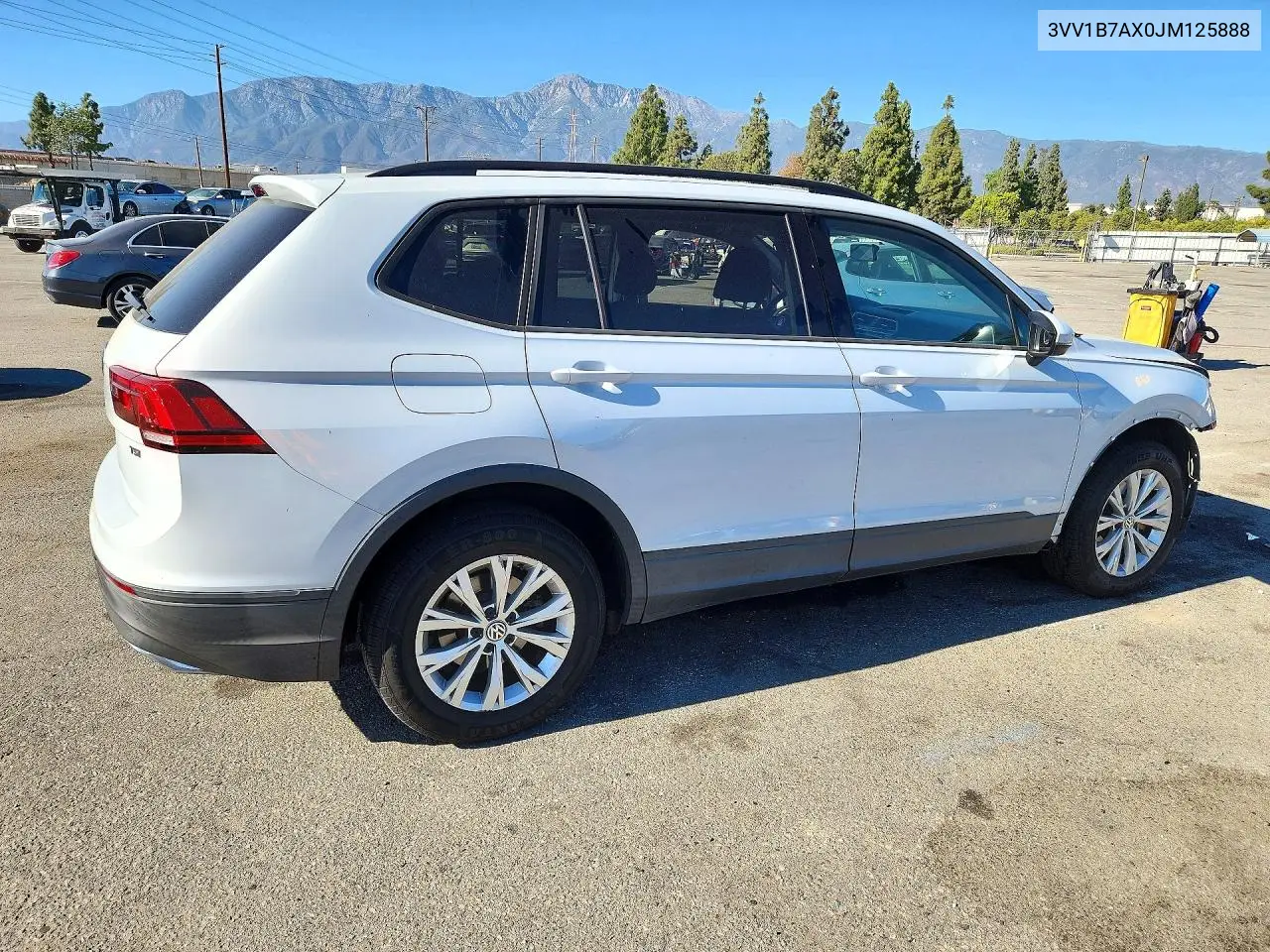 2018 VOLKSWAGEN TIGUAN VIN 3VV1B7AX0JM125888 — фото 3
