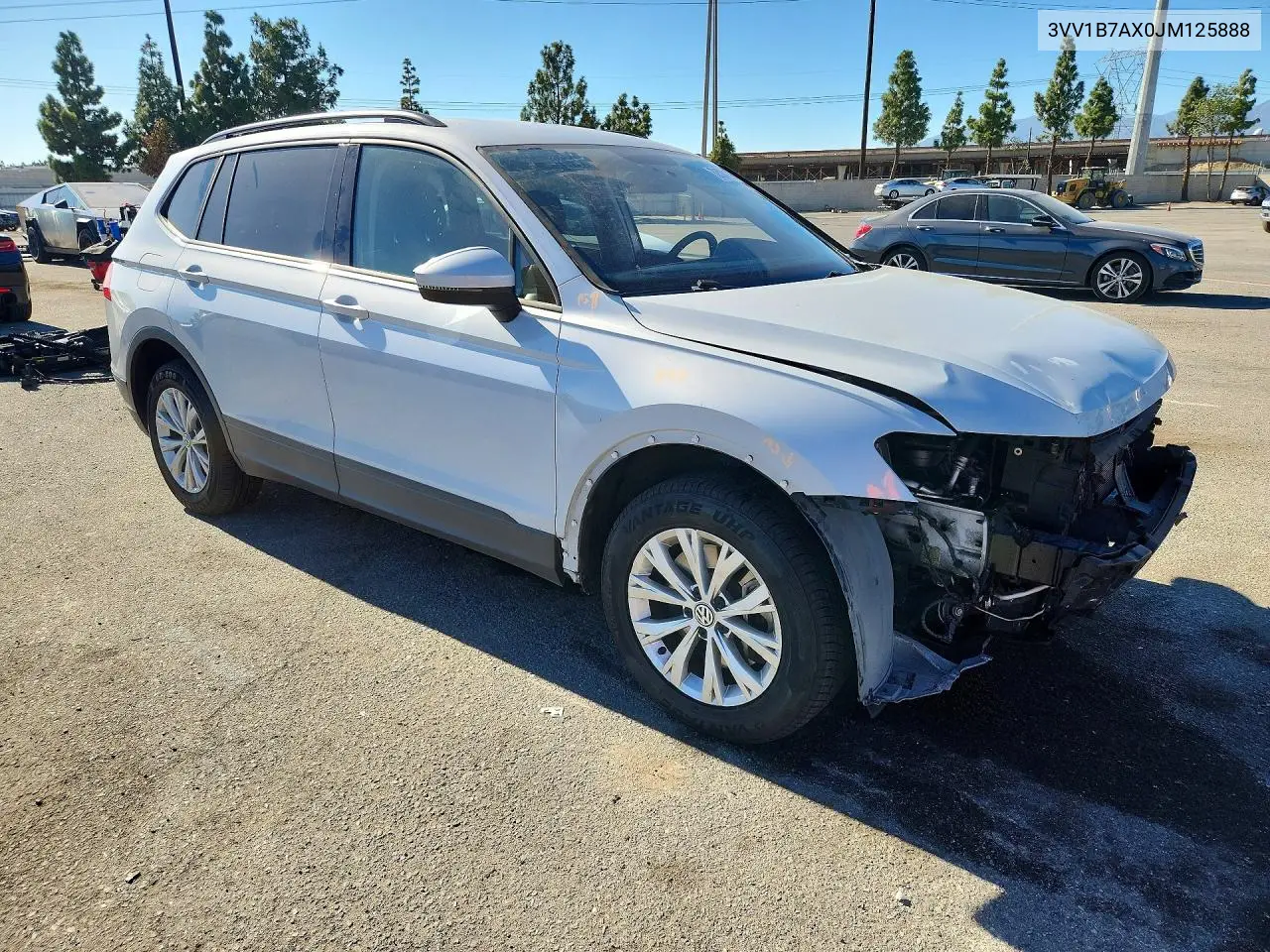 2018 VOLKSWAGEN TIGUAN VIN 3VV1B7AX0JM125888 — фото 4