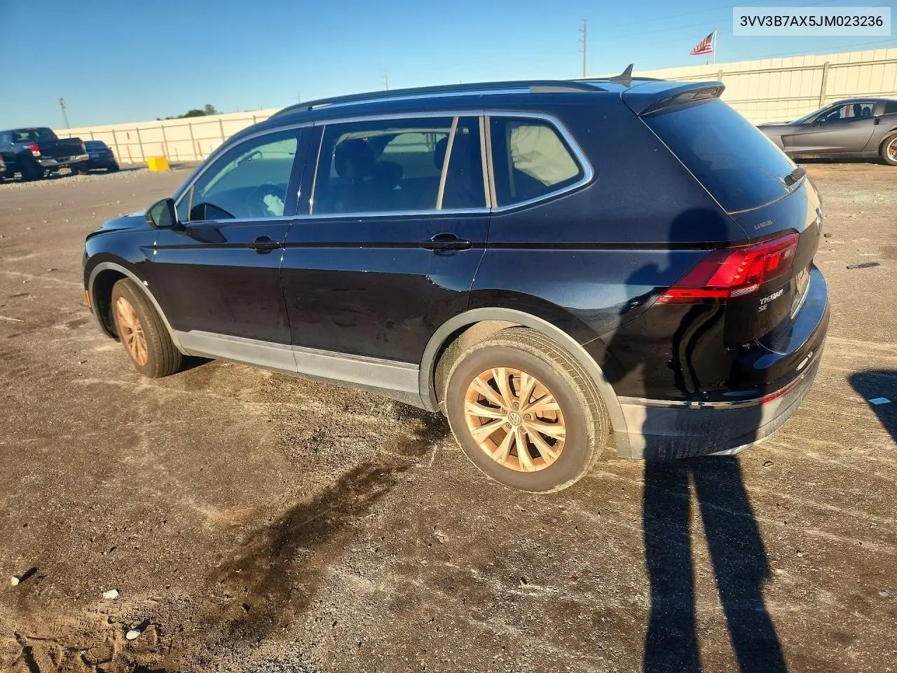 2018 VOLKSWAGEN TIGUAN VIN 3VV3B7AX5JM023236 — фото 2