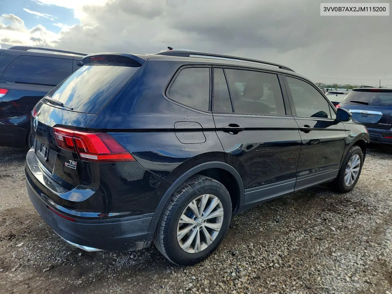 2018 VOLKSWAGEN TIGUAN VIN 3VV0B7AX2JM115200 — фото 3