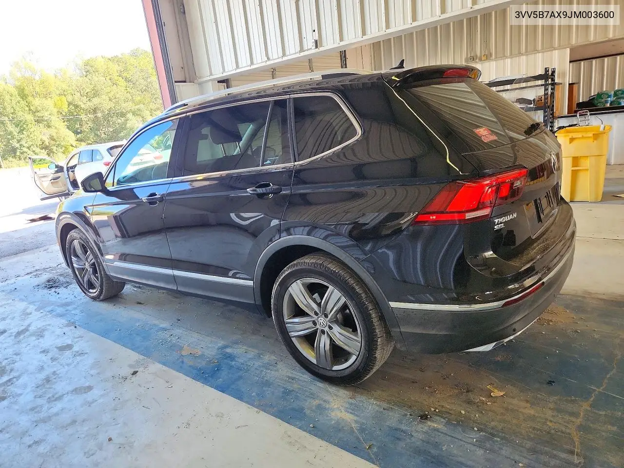 2018 VOLKSWAGEN TIGUAN VIN 3VV5B7AX9JM003600 — фото 2