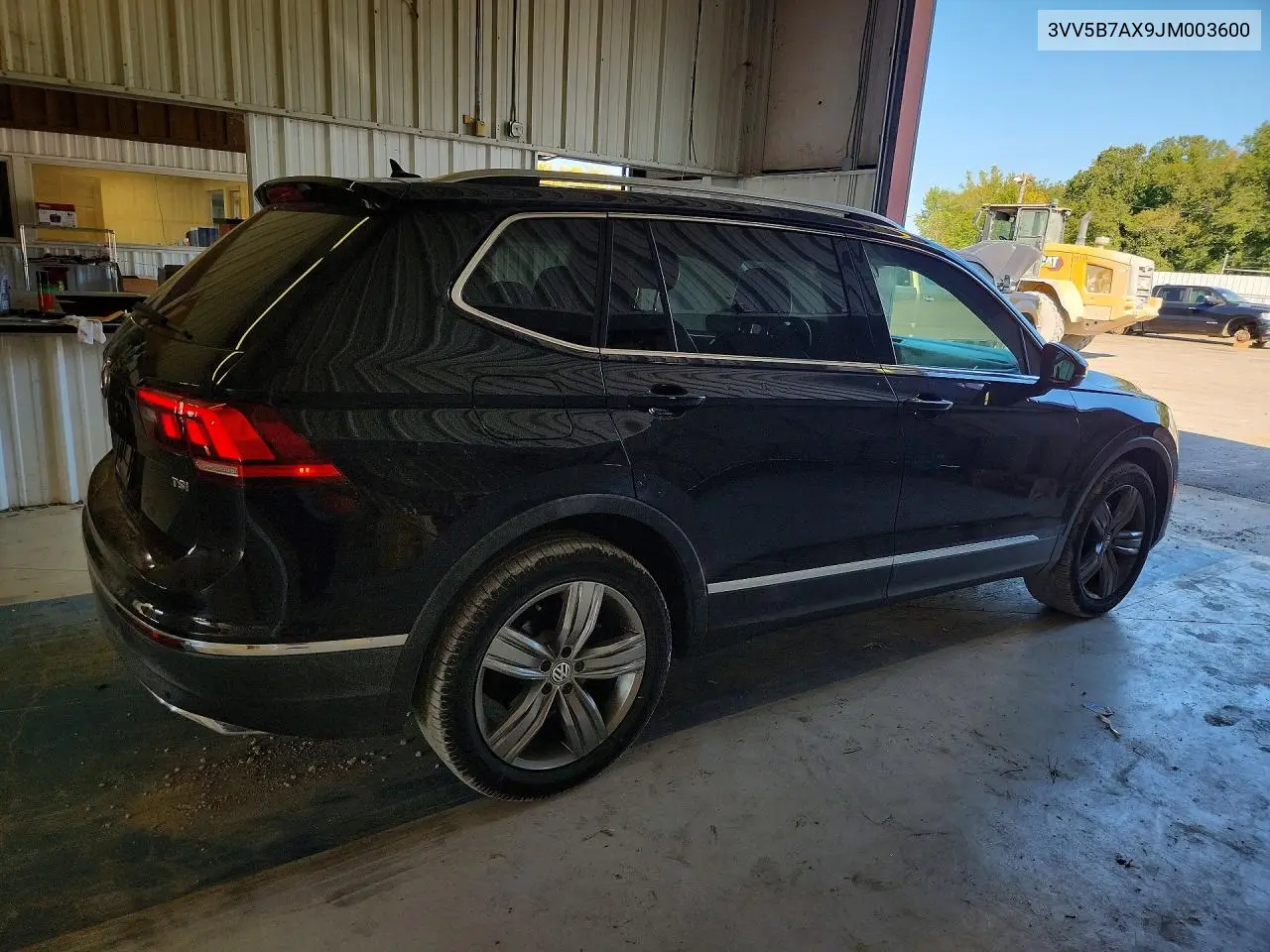 2018 VOLKSWAGEN TIGUAN VIN 3VV5B7AX9JM003600 — фото 3