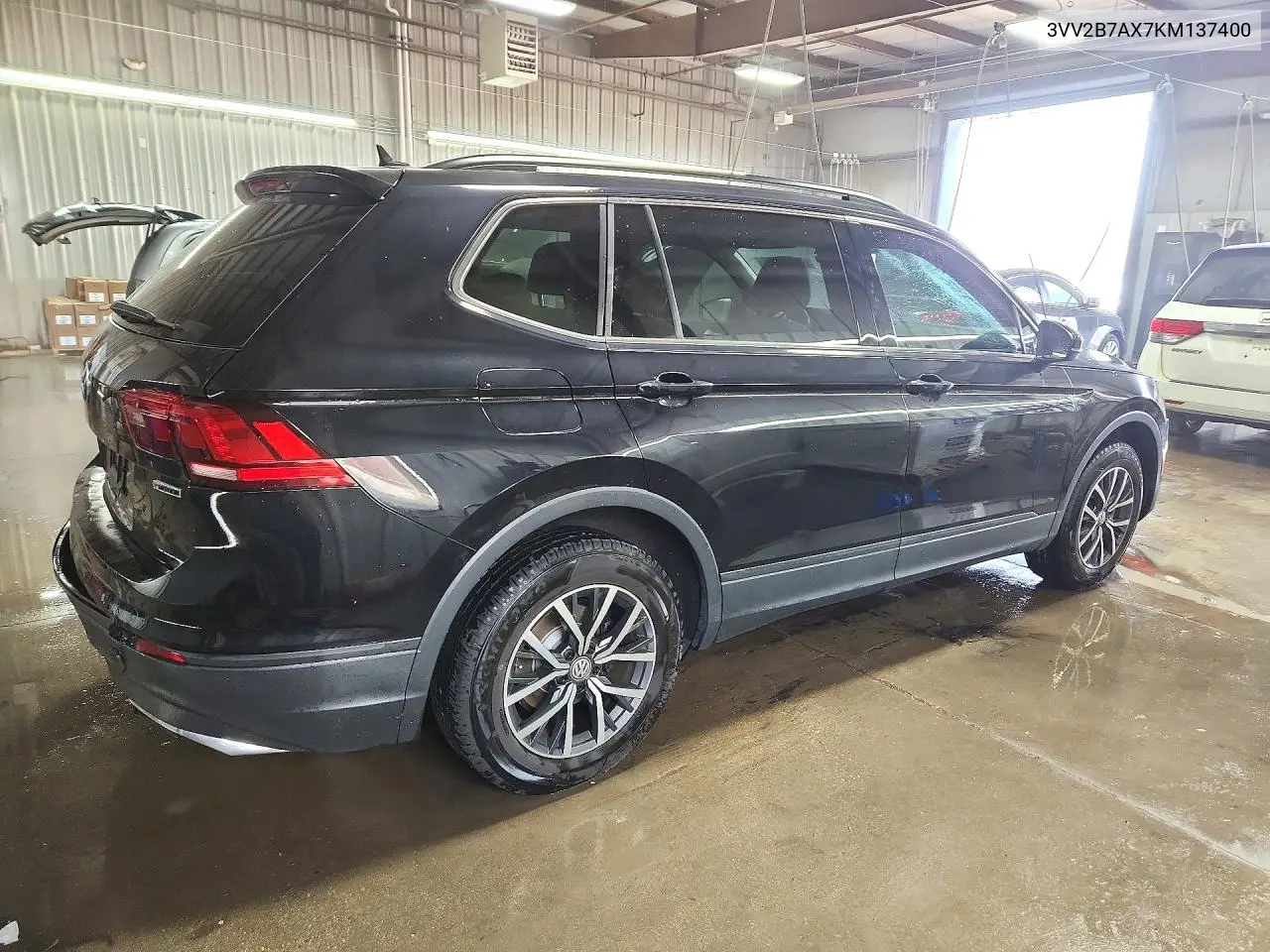 2019 VOLKSWAGEN TIGUAN VIN 3VV2B7AX7KM137400 — фото 3