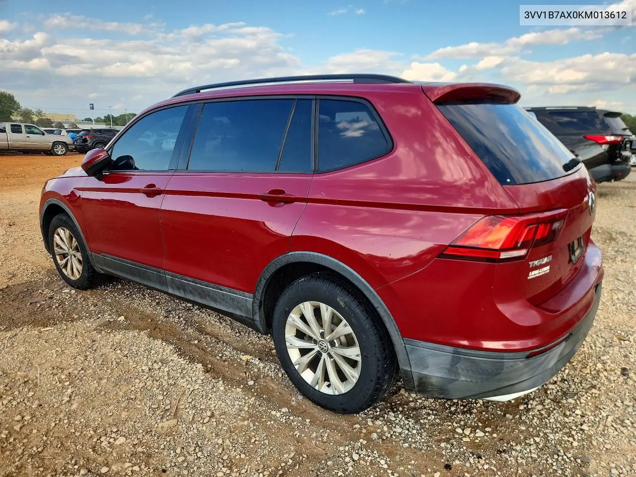 2019 VOLKSWAGEN TIGUAN VIN 3VV1B7AX0KM013612 — фото 2