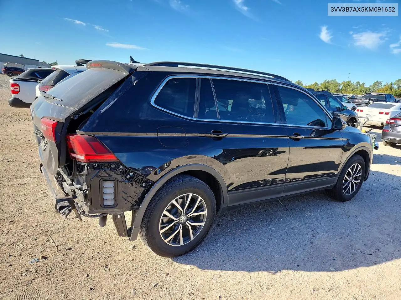 2019 VOLKSWAGEN TIGUAN VIN 3VV3B7AX5KM091652 — фото 3