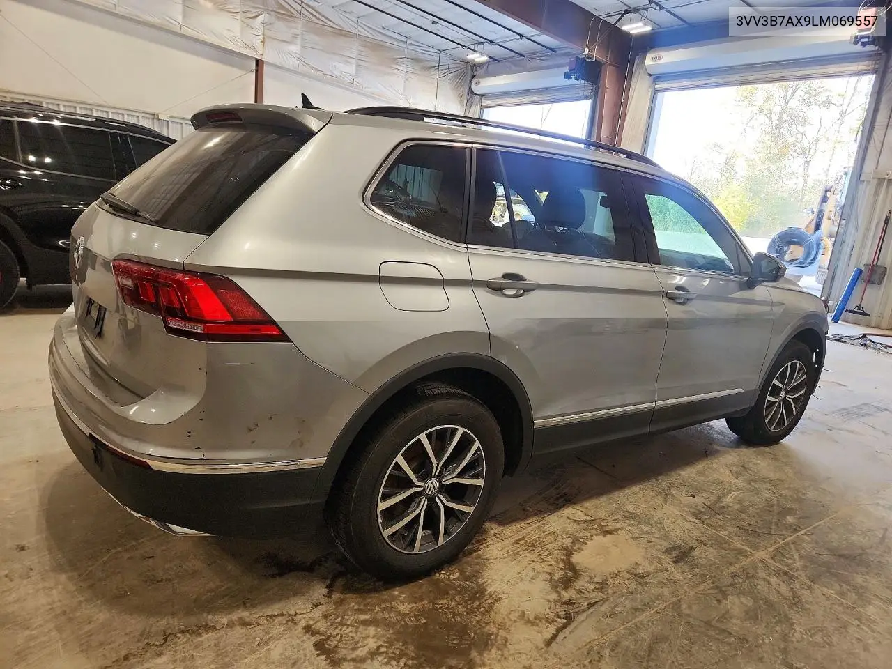 2020 VOLKSWAGEN TIGUAN VIN 3VV3B7AX9LM069557 — фото 3