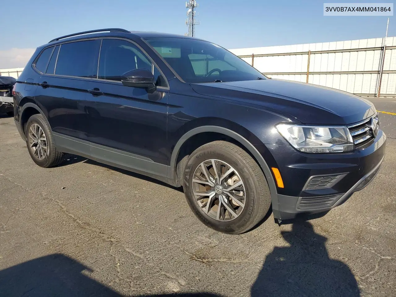 2021 VOLKSWAGEN TIGUAN VIN 3VV0B7AX4MM041864 — фото 4