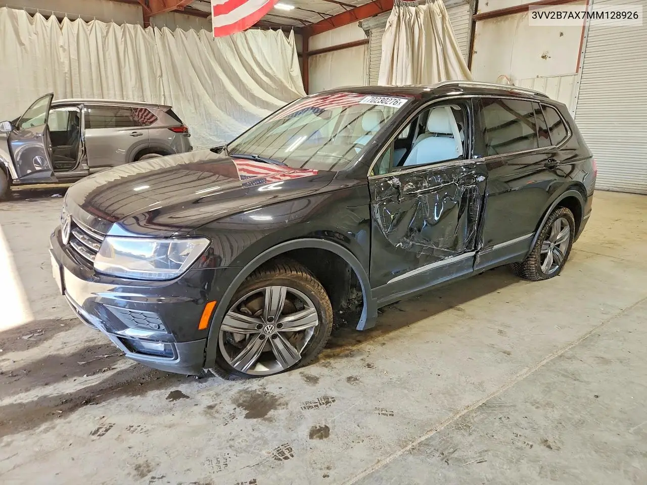 VOLKSWAGEN TIGUAN 2021, VIN 3VV2B7AX7MM128926