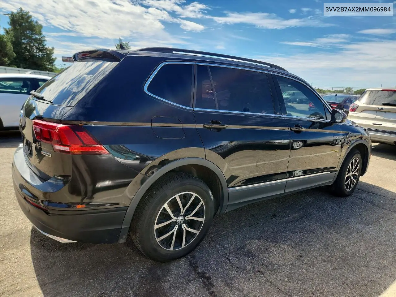 2021 VOLKSWAGEN TIGUAN VIN 3VV2B7AX2MM096984 — фото 3