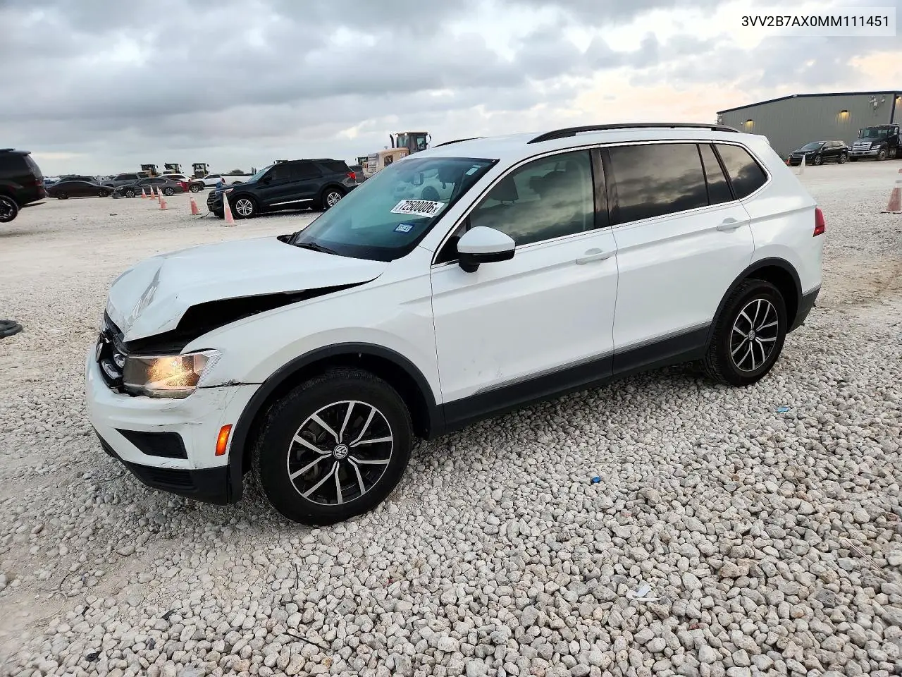 VOLKSWAGEN TIGUAN 2021, VIN 3VV2B7AX0MM111451