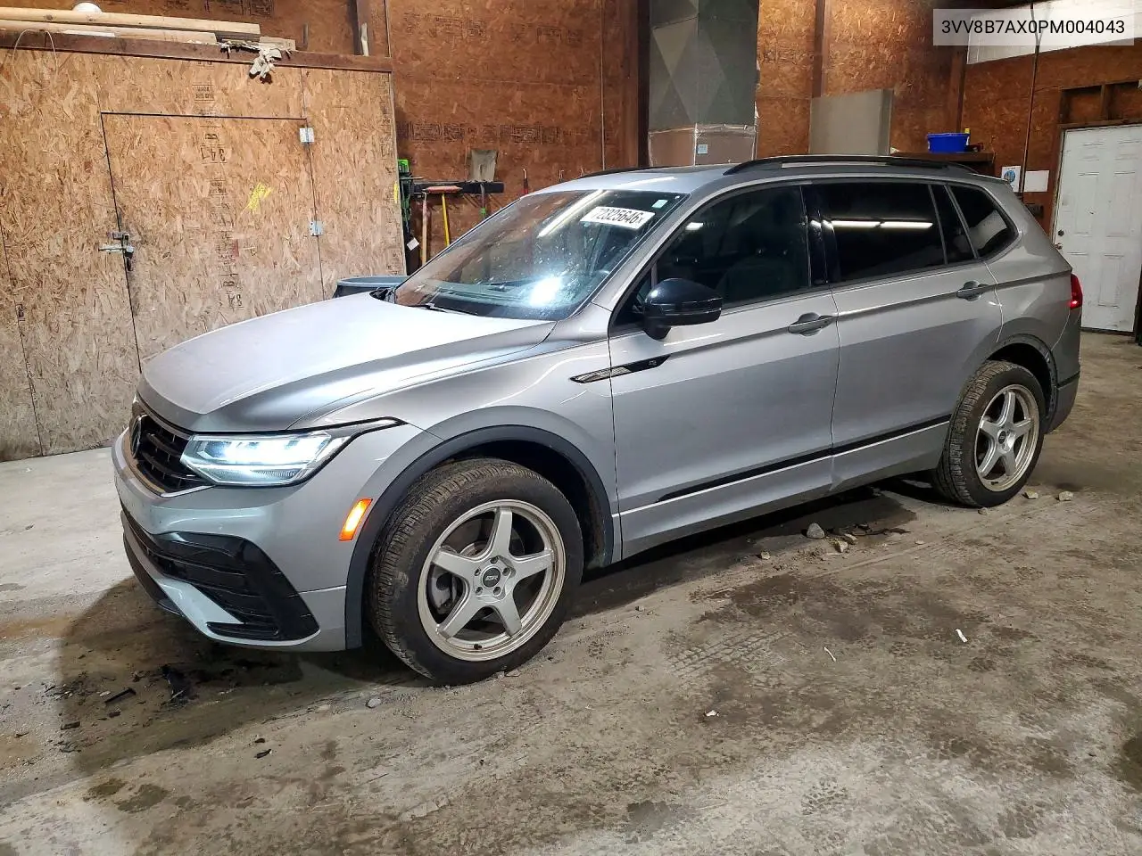 VOLKSWAGEN TIGUAN 2023, VIN 3VV8B7AX0PM004043