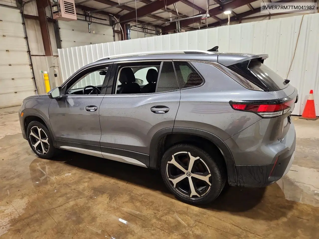 2026 VOLKSWAGEN TIGUAN VIN 3VVER7RM7TM041982 — фото 2