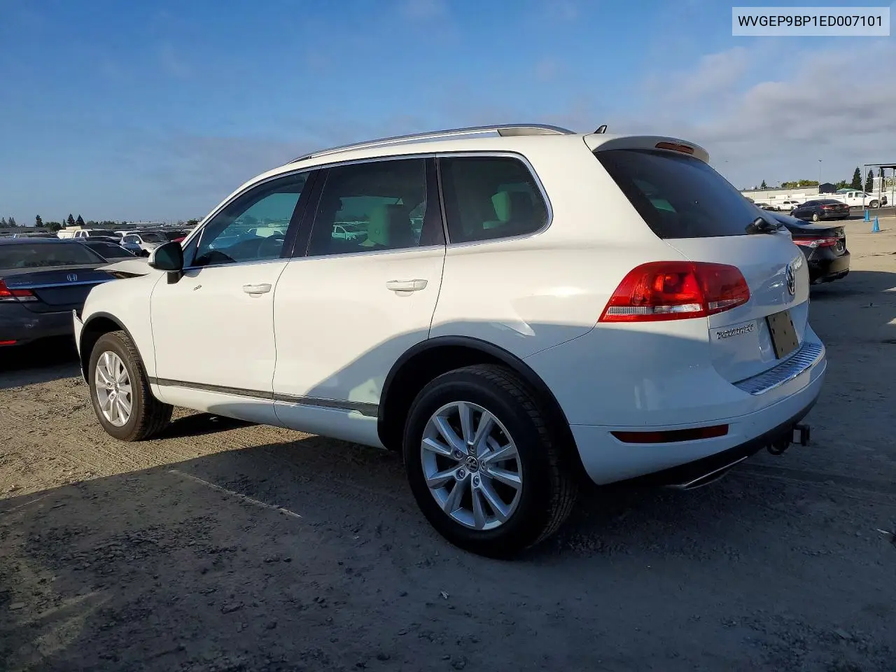 2014 VOLKSWAGEN TOUAREG VIN WVGEP9BP1ED007101 — фото 2
