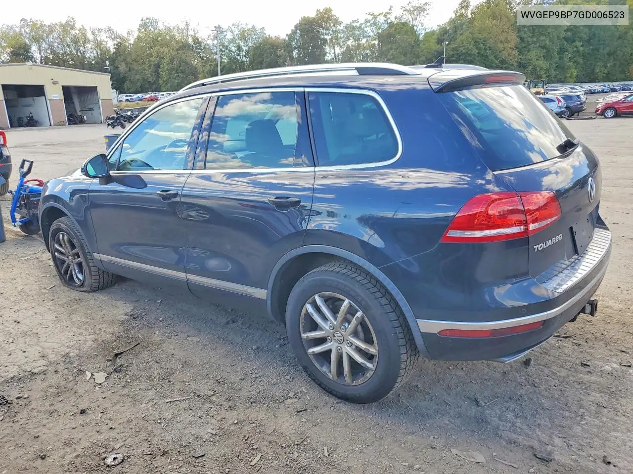 2016 VOLKSWAGEN TOUAREG VIN WVGEP9BP7GD006523 — фото 2