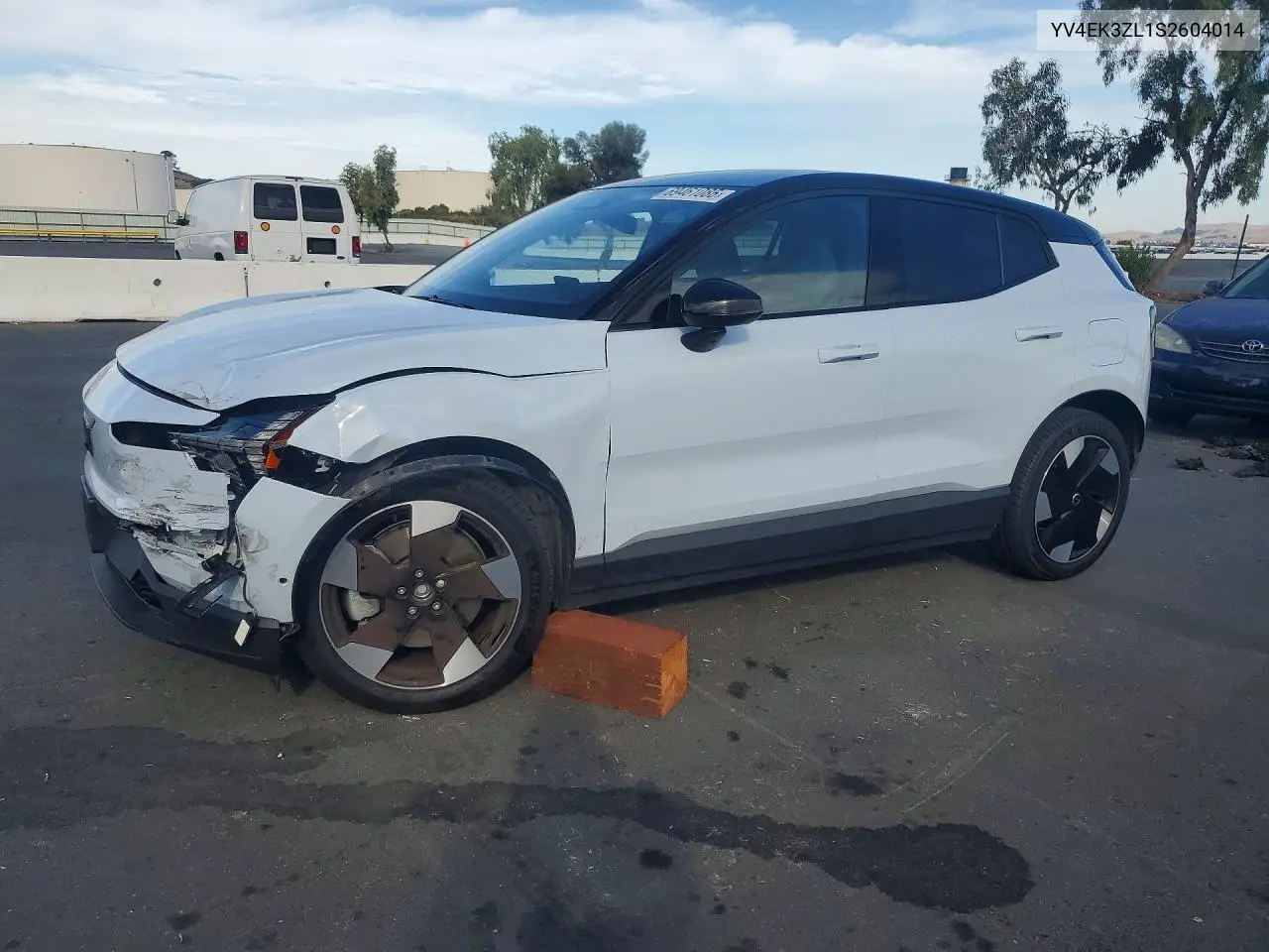 VOLVO EX30 2025, VIN YV4EK3ZL1S2604014