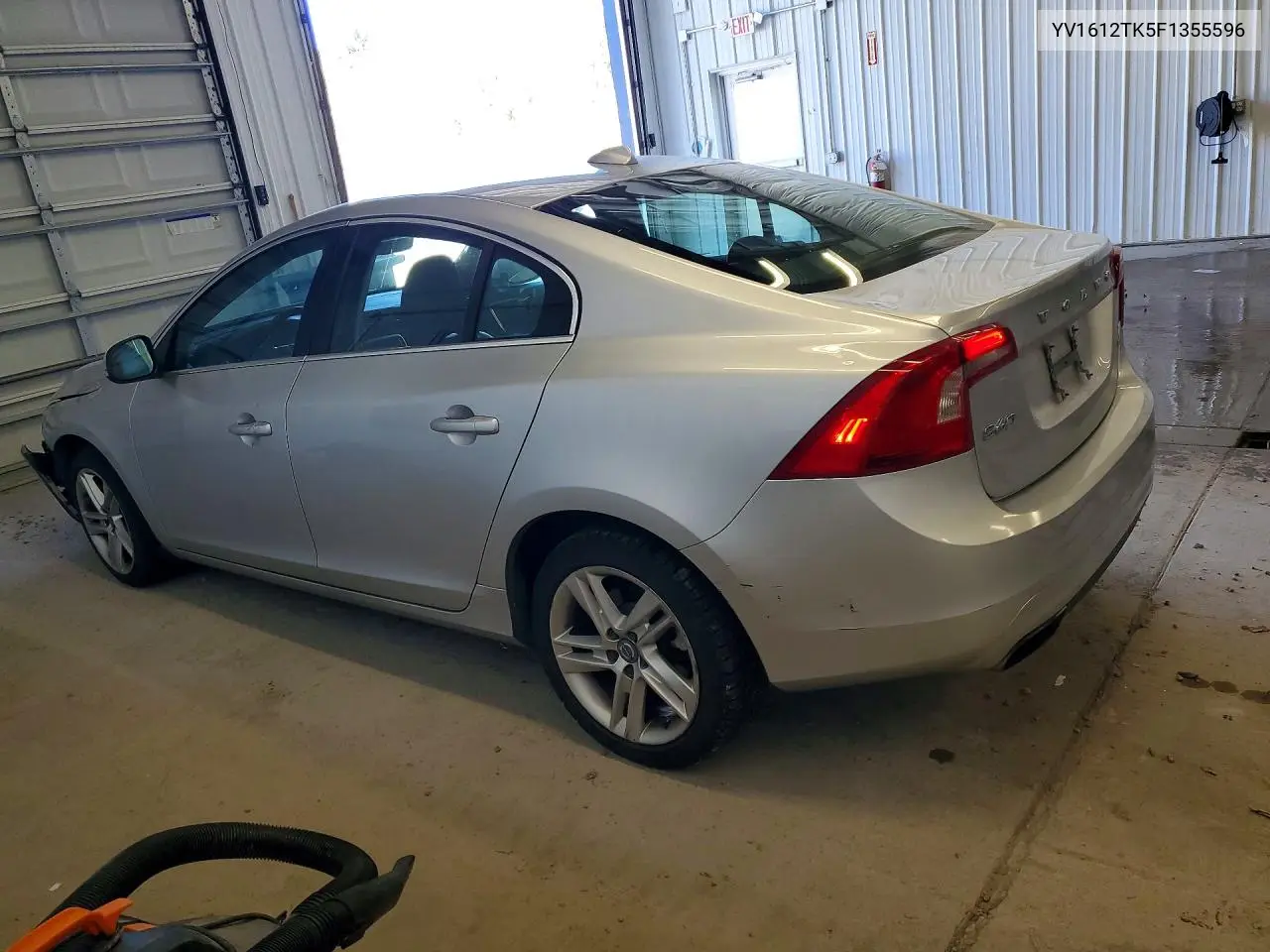 2015 VOLVO S60 VIN YV1612TK5F1355596 — фото 2