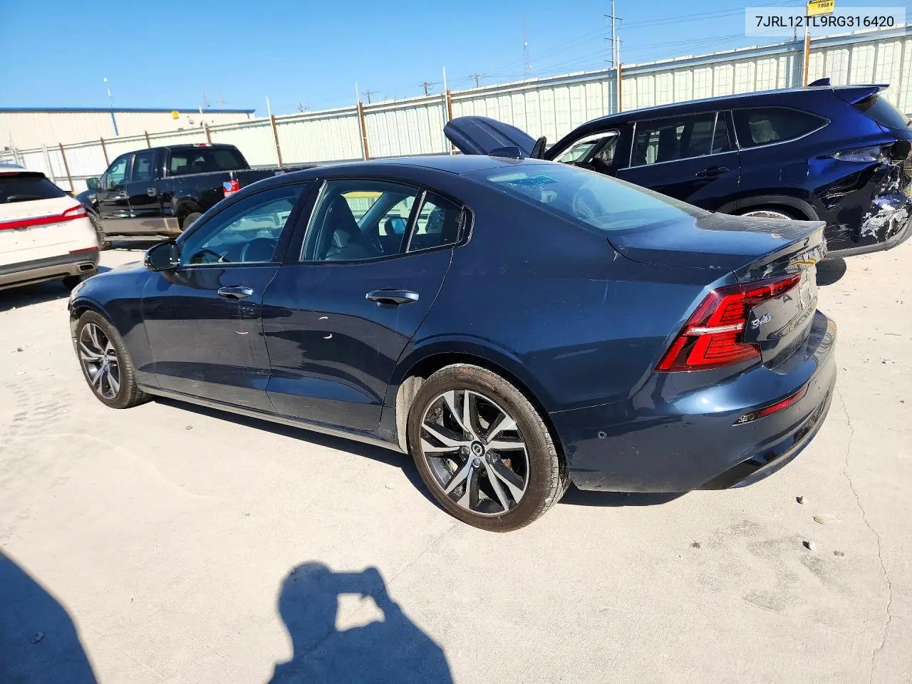 2024 VOLVO S60 VIN 7JRL12TL9RG316420 — фото 2