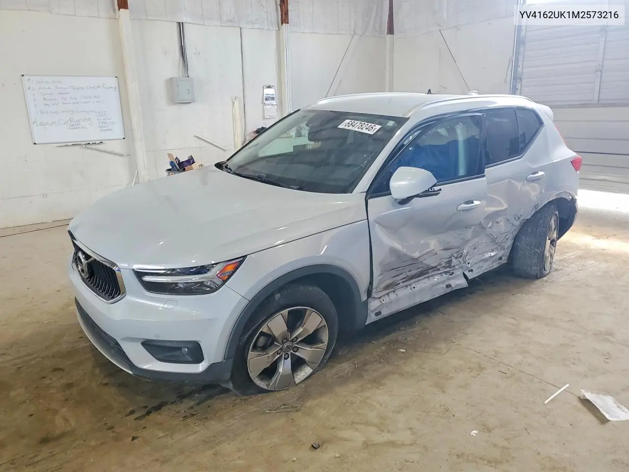 VOLVO XC40 2021, VIN YV4162UK1M2573216