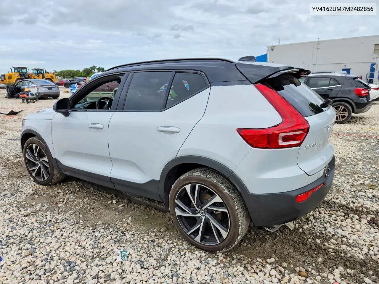 2021 VOLVO XC40 VIN YV4162UM7M2482856 — фото 2
