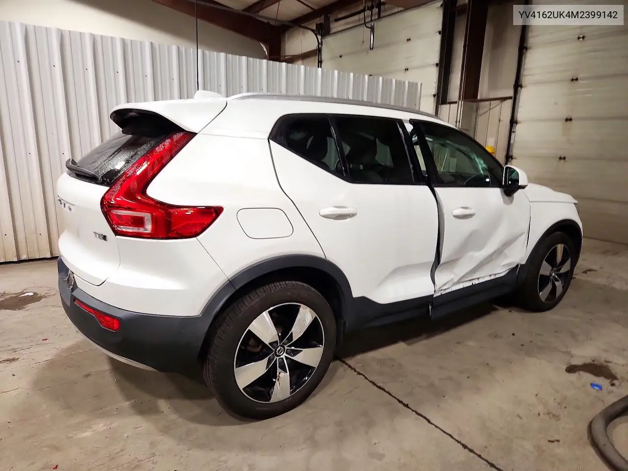 2021 VOLVO XC40 VIN YV4162UK4M2399142 — фото 3