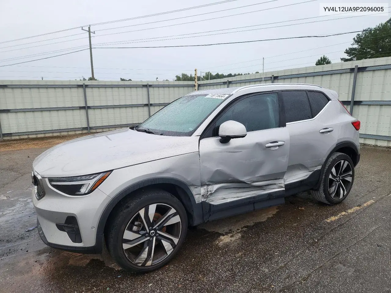 VOLVO XC40 2023, VIN YV4L12UA9P2096005