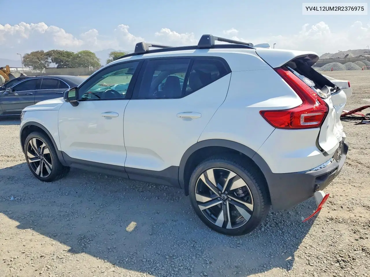 2024 VOLVO XC40 VIN YV4L12UM2R2376975 — фото 2