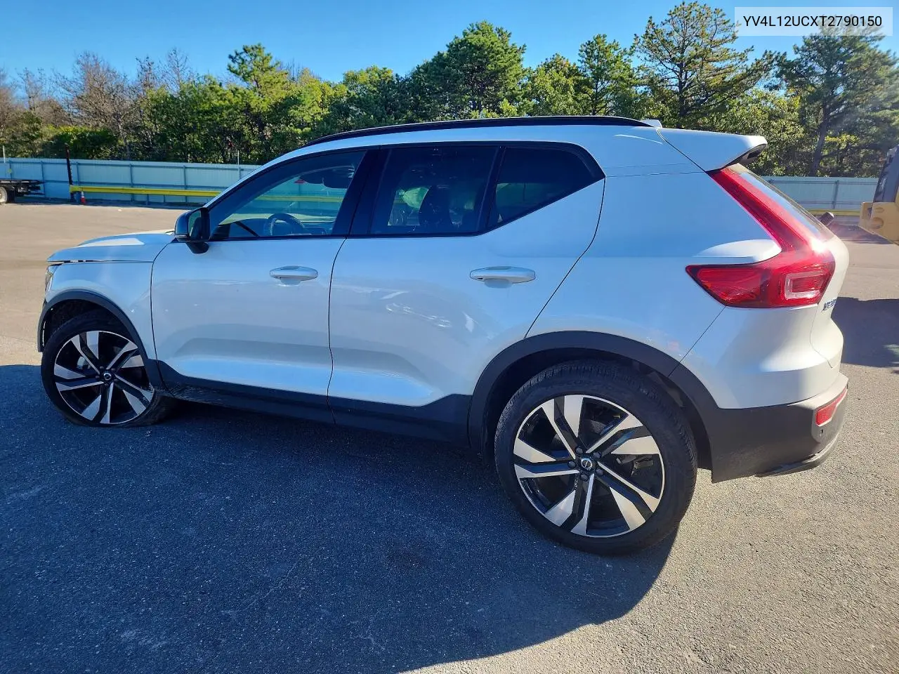 2026 VOLVO XC40 VIN YV4L12UCXT2790150 — фото 2