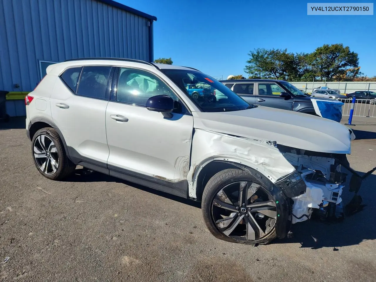 2026 VOLVO XC40 VIN YV4L12UCXT2790150 — фото 4