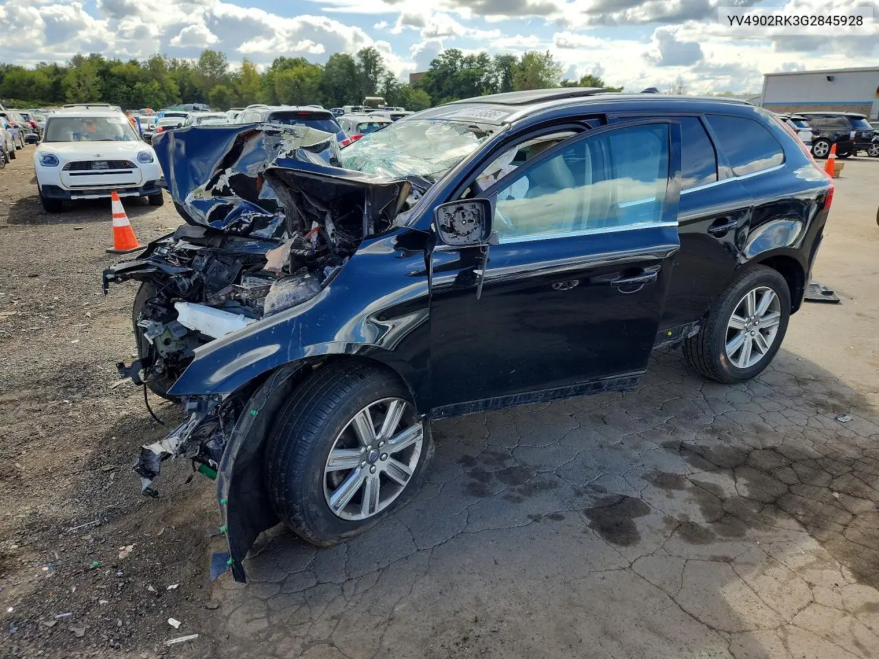 VOLVO XC60 2016, VIN YV4902RK3G2845928