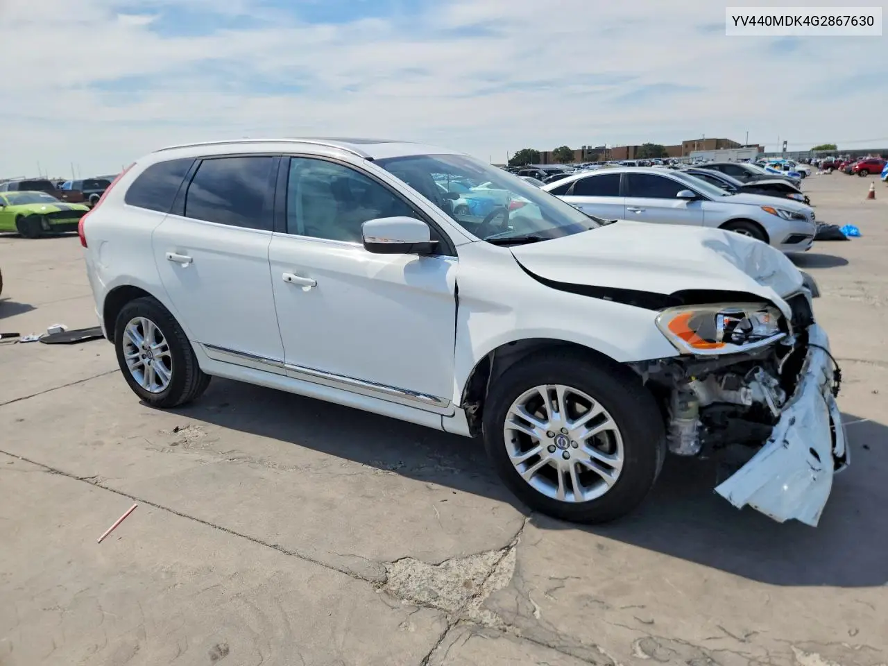 2016 VOLVO XC60 VIN YV440MDK4G2867630 — фото 4
