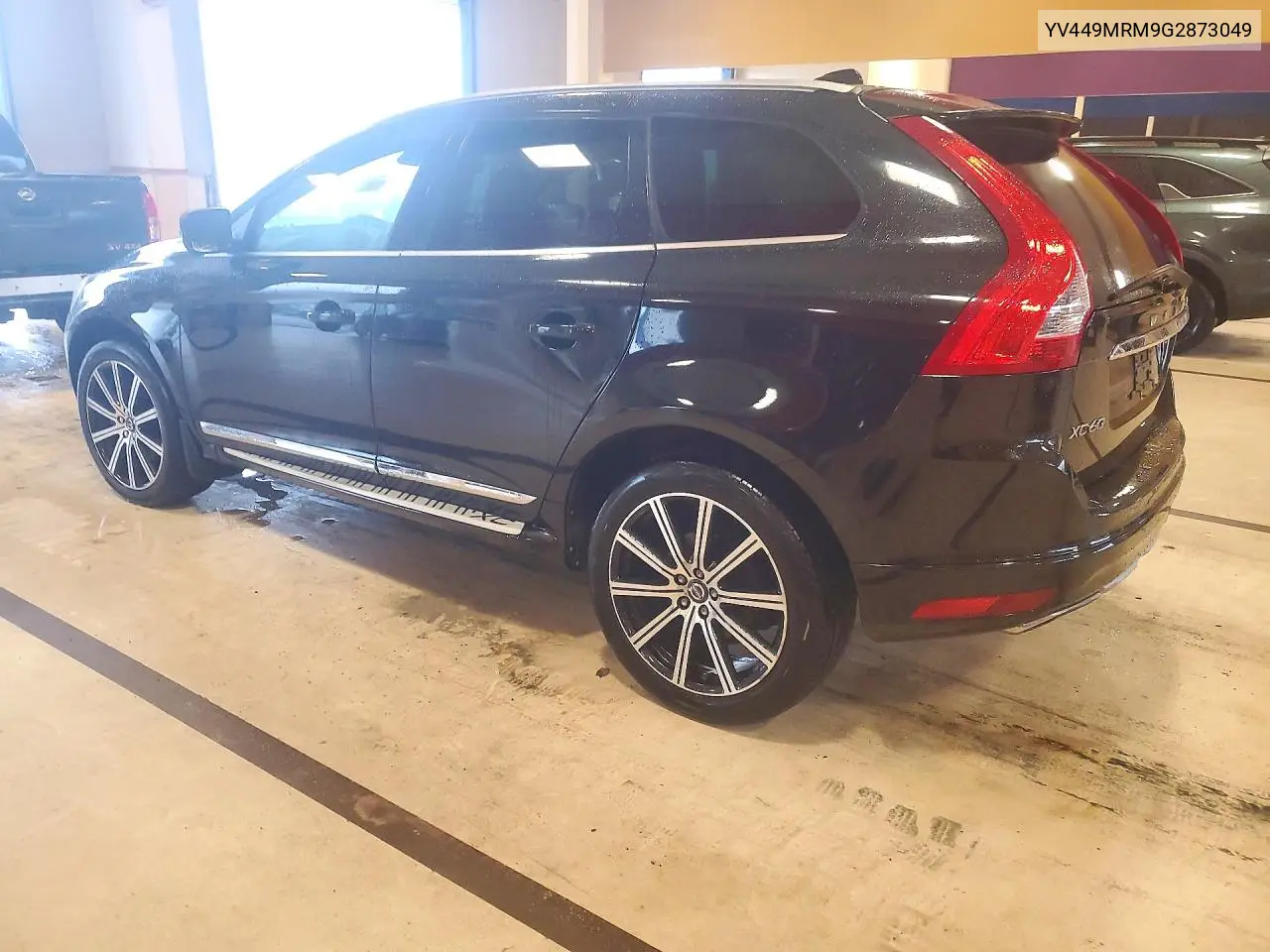2016 VOLVO XC60 VIN YV449MRM9G2873049 — фото 2