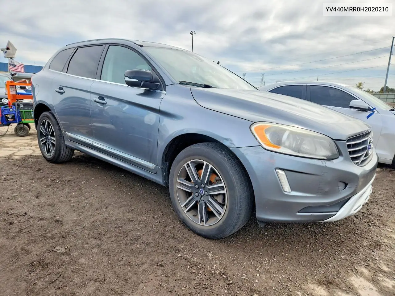 2017 VOLVO XC60 VIN YV440MRR0H2020210 — фото 4