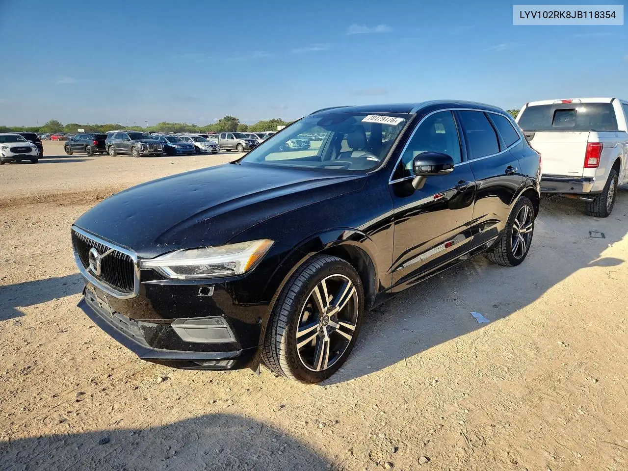 VOLVO XC60 2018, VIN LYV102RK8JB118354