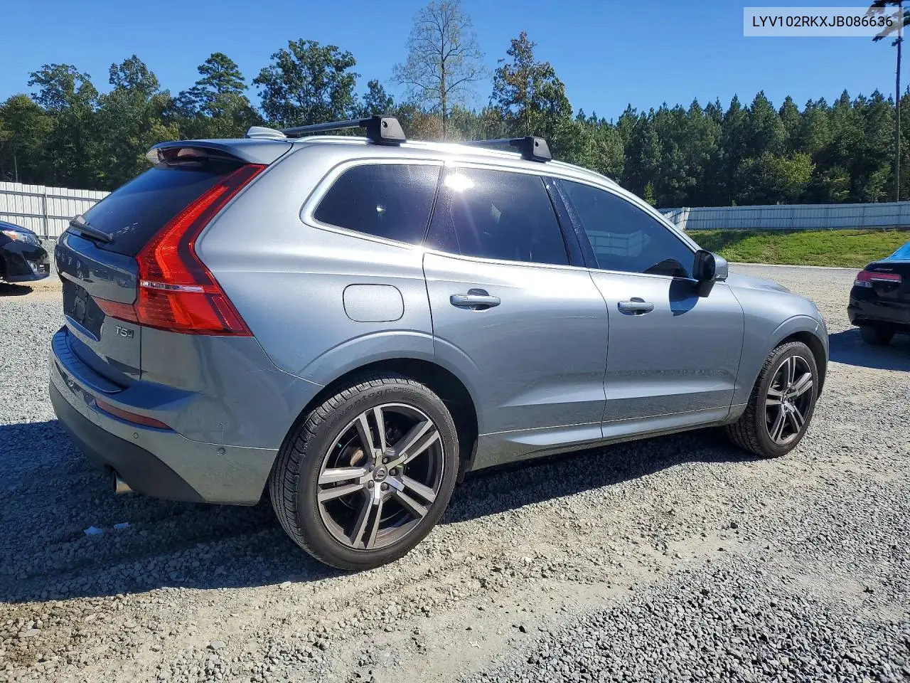 2018 VOLVO XC60 VIN LYV102RKXJB086636 — фото 3