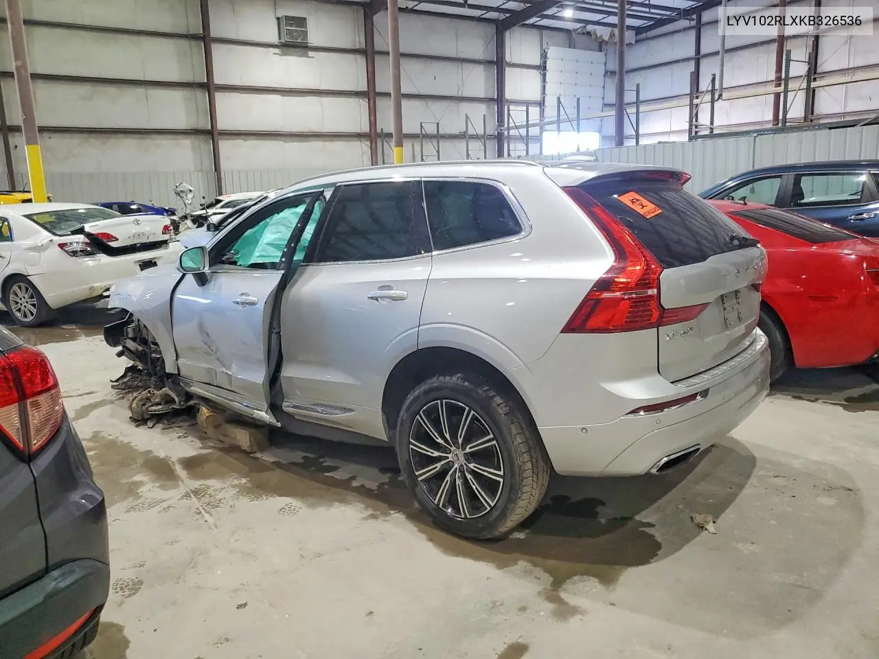 2019 VOLVO XC60 VIN LYV102RLXKB326536 — фото 2