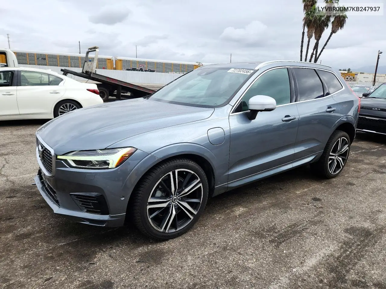 VOLVO XC60 2019, VIN LYVBR0DM7KB247937