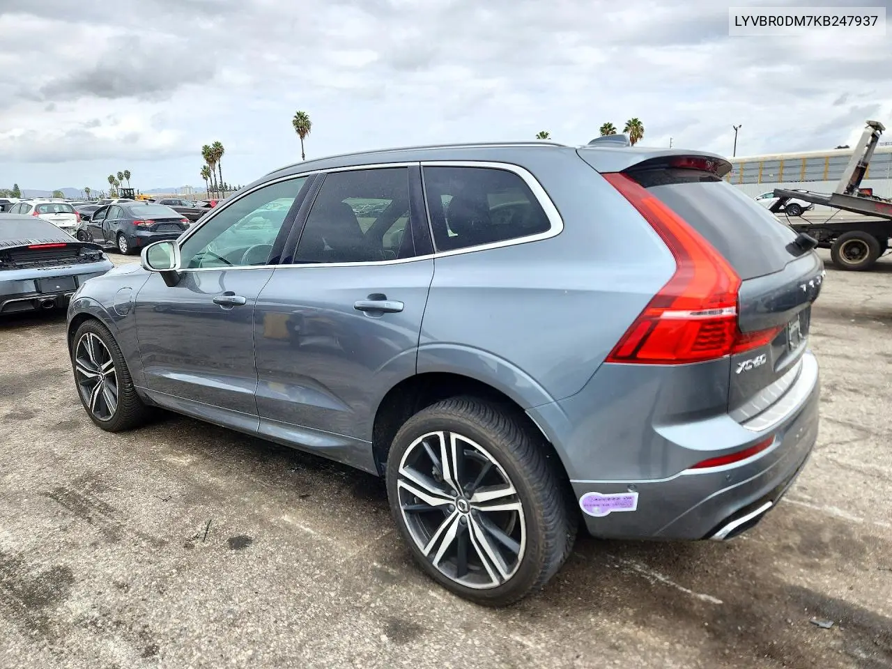 2019 VOLVO XC60 VIN LYVBR0DM7KB247937 — фото 2