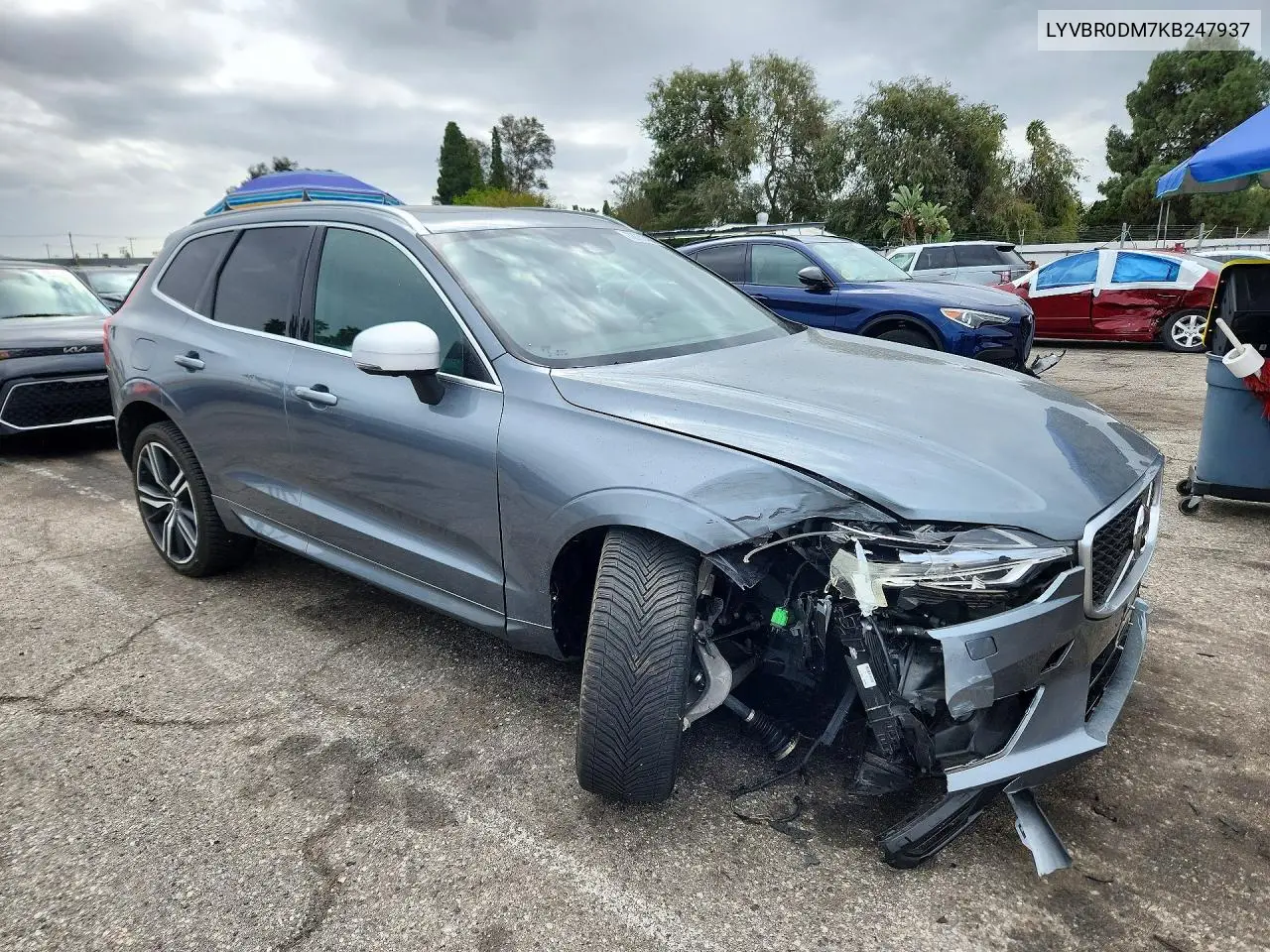 2019 VOLVO XC60 VIN LYVBR0DM7KB247937 — фото 4