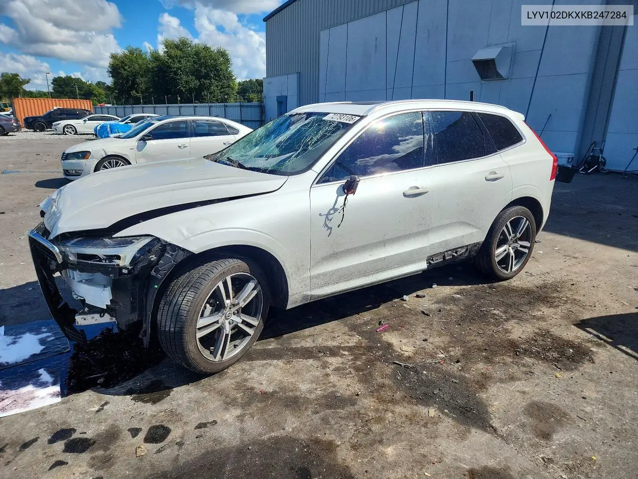 VOLVO XC60 2019, VIN LYV102DKXKB247284