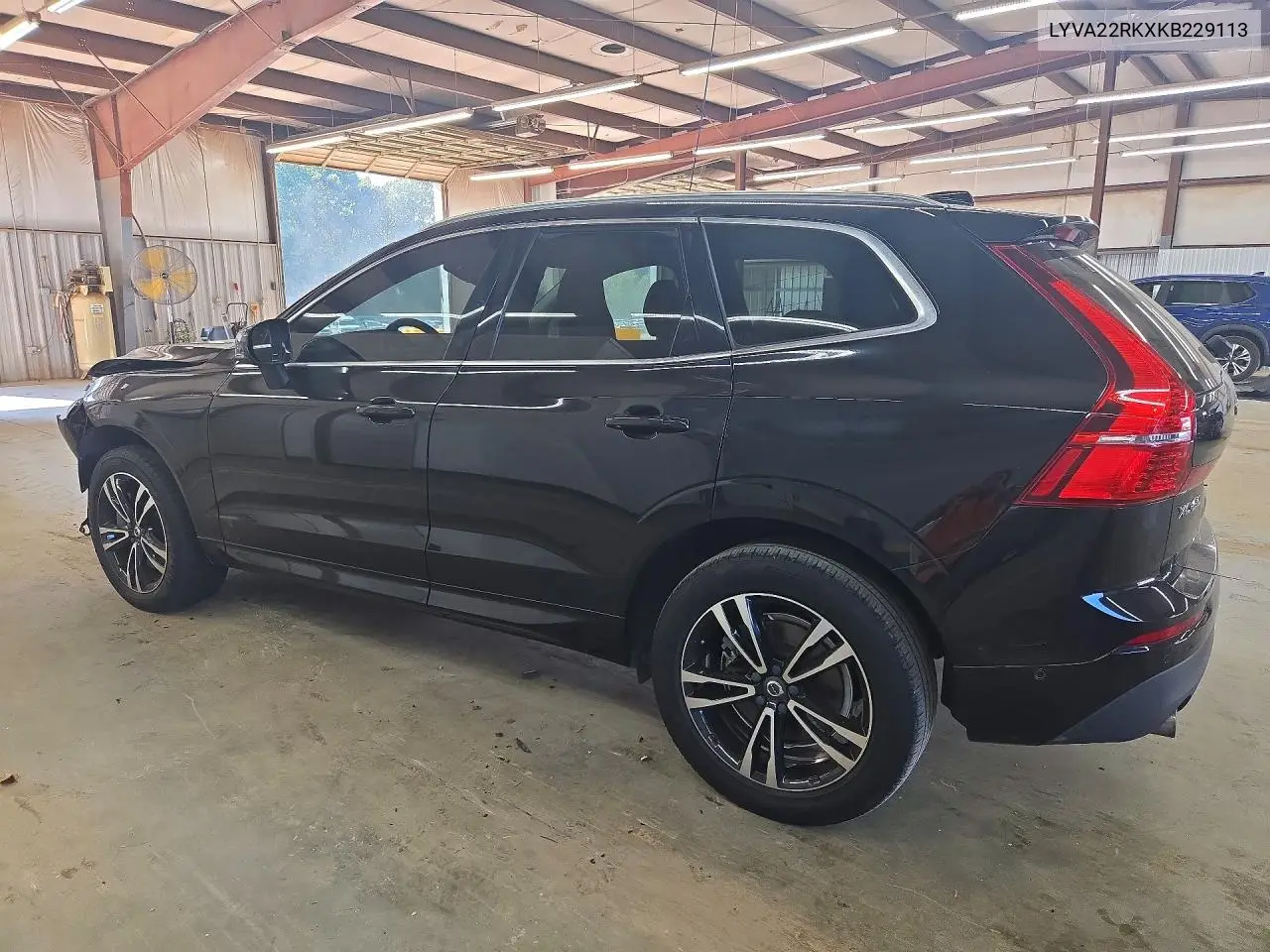 2019 VOLVO XC60 VIN LYVA22RKXKB229113 — фото 2