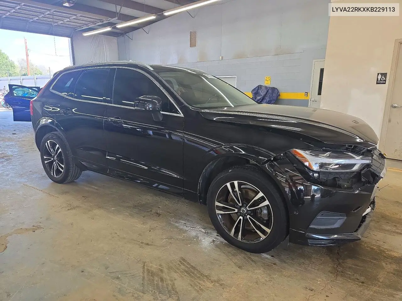 2019 VOLVO XC60 VIN LYVA22RKXKB229113 — фото 4
