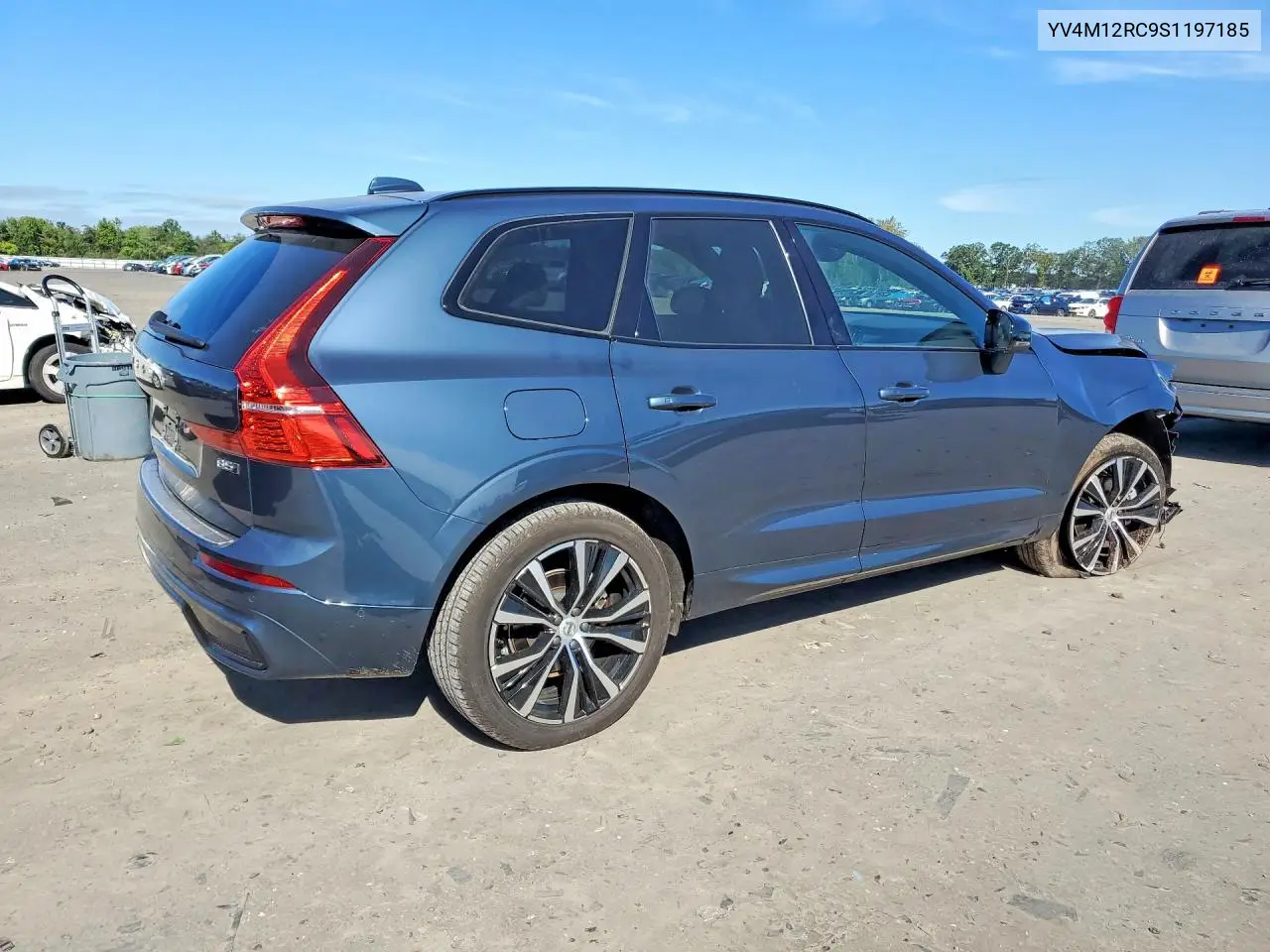2025 VOLVO XC60 VIN YV4M12RC9S1197185 — фото 3