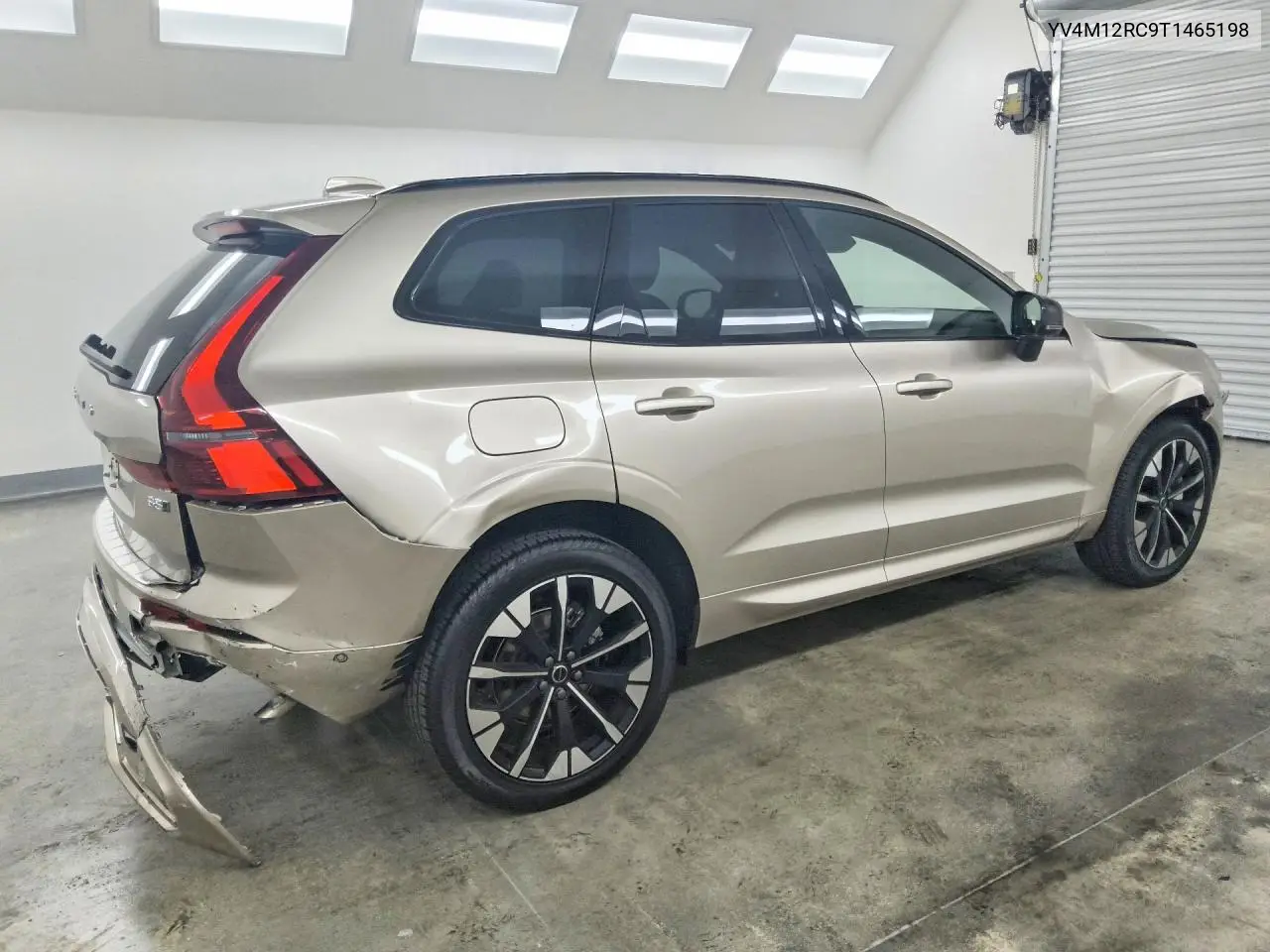 2026 VOLVO XC60 VIN YV4M12RC9T1465198 — фото 3