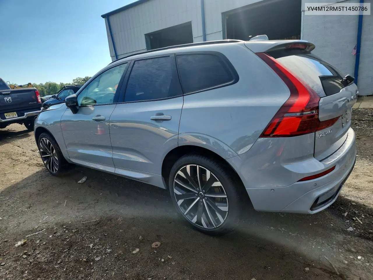 2026 VOLVO XC60 VIN YV4M12RM5T1450786 — фото 2