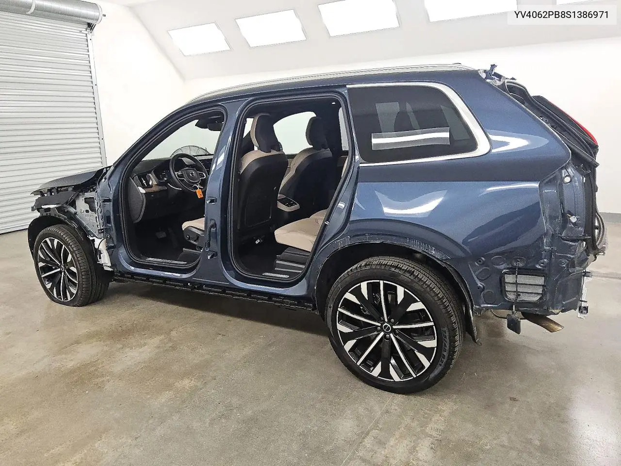 2025 VOLVO XC90 VIN YV4062PB8S1386971 — фото 2