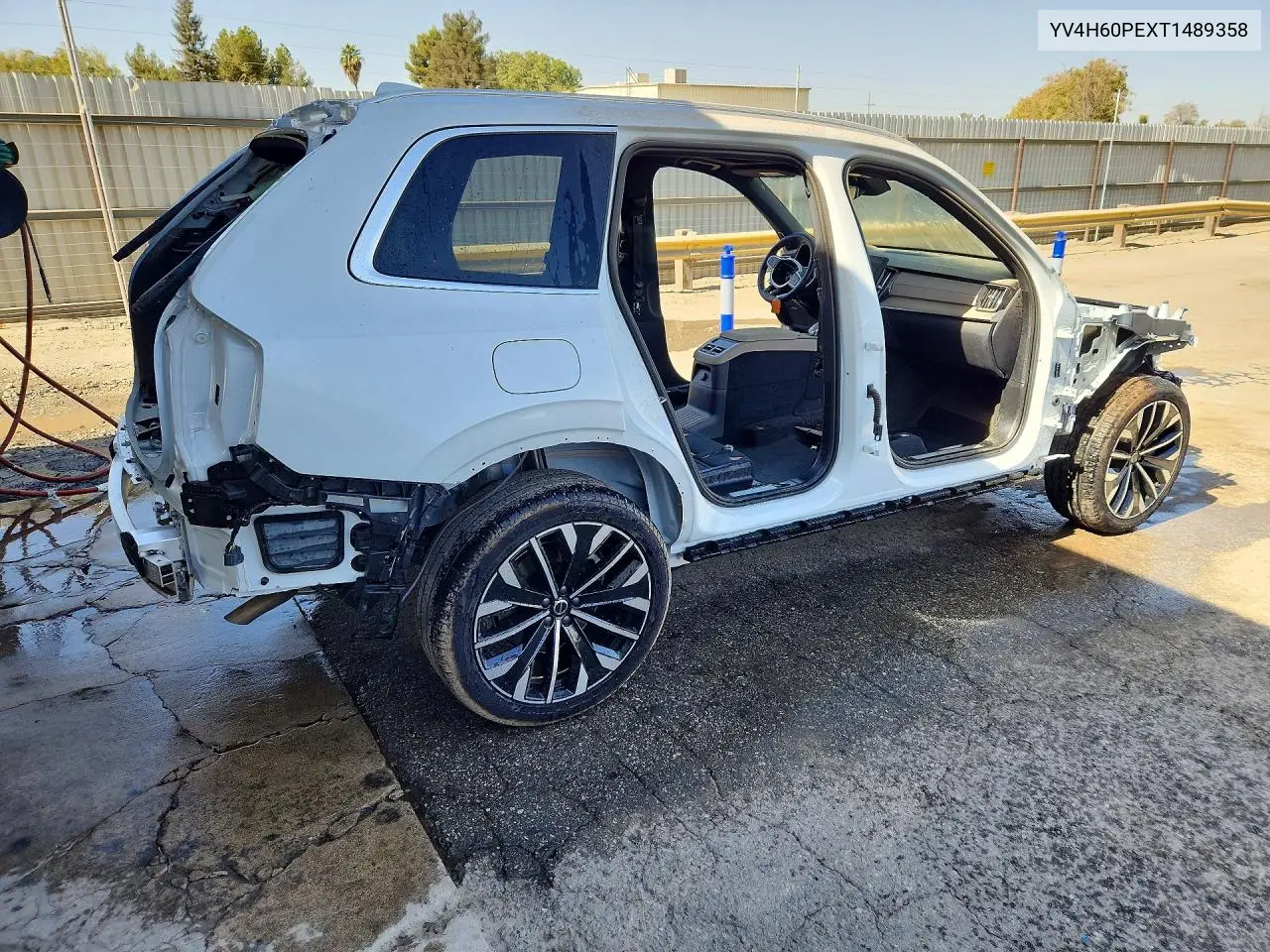 2026 VOLVO XC90 VIN YV4H60PEXT1489358 — фото 3