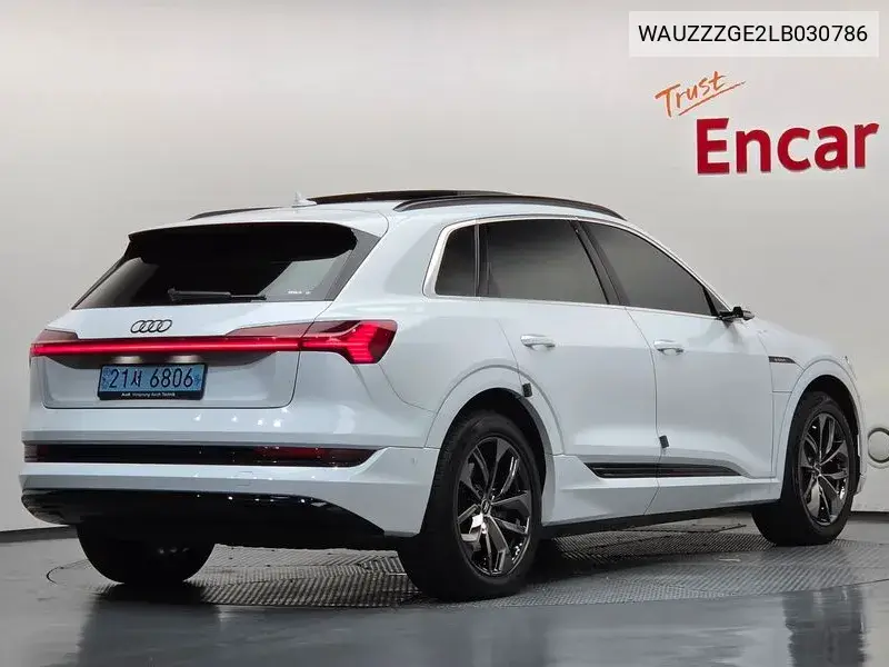 2020 AUDI E-TRON VIN WAUZZZGE2LB030786 — фото 2